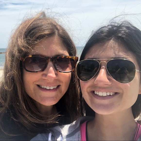 Meet your Posher, Samantha - Picture 1 of 1